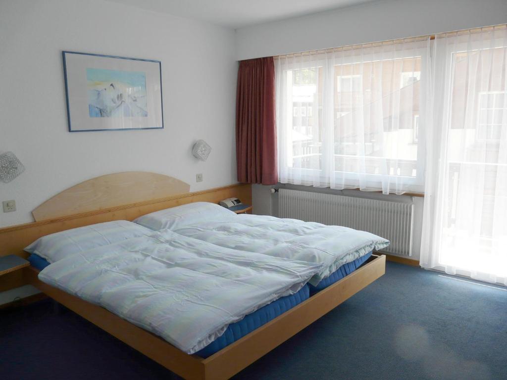 Hotel Garni Domino Saas Fee Oda fotoğraf
