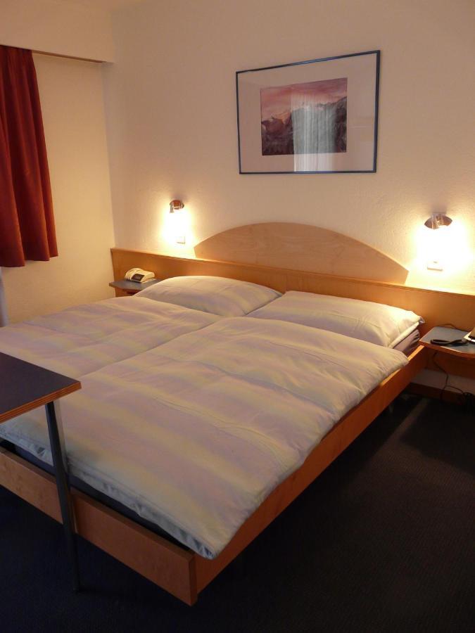Hotel Garni Domino Saas Fee Oda fotoğraf